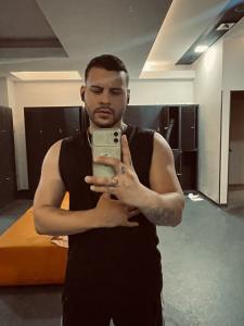 614859753: Chico busca chica en Madrid