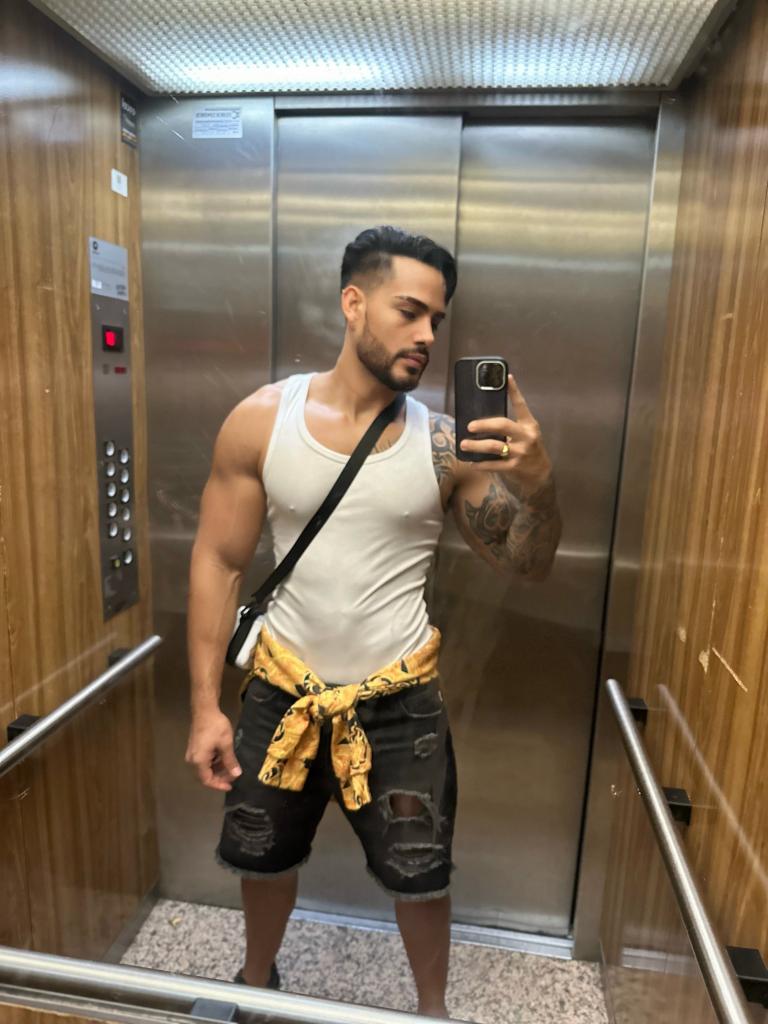 698607503: Chico busca chica en Mallorca