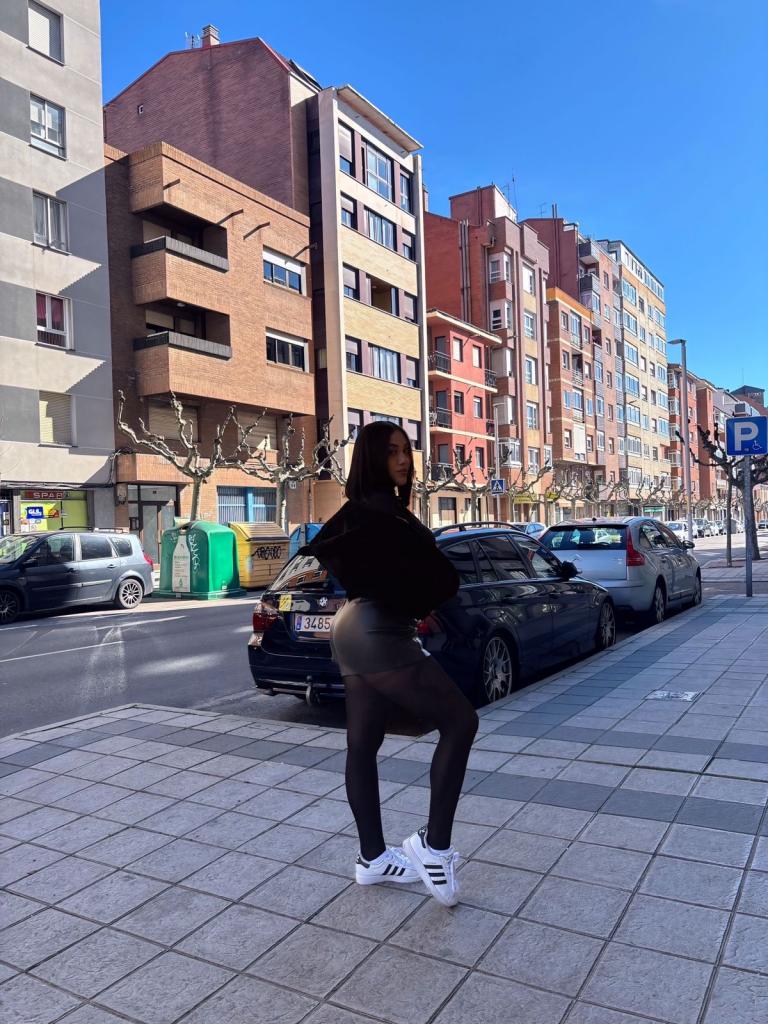 Chica busca chico en Madrid: 