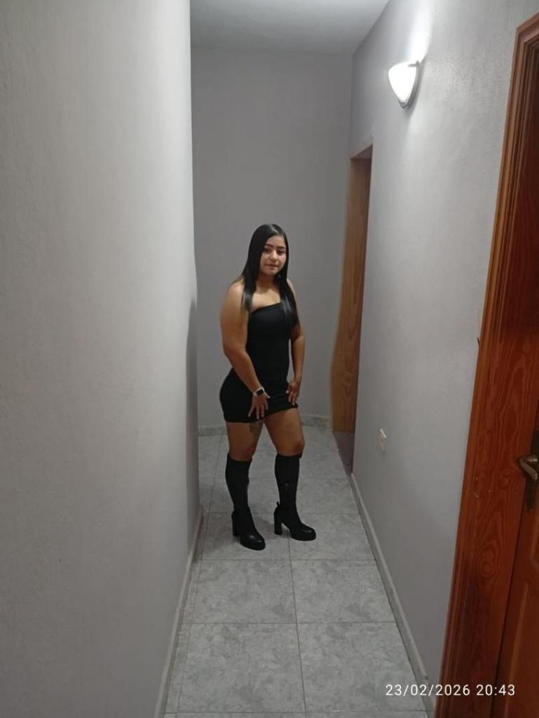 664325583: Chica busca chico en Tenerife
