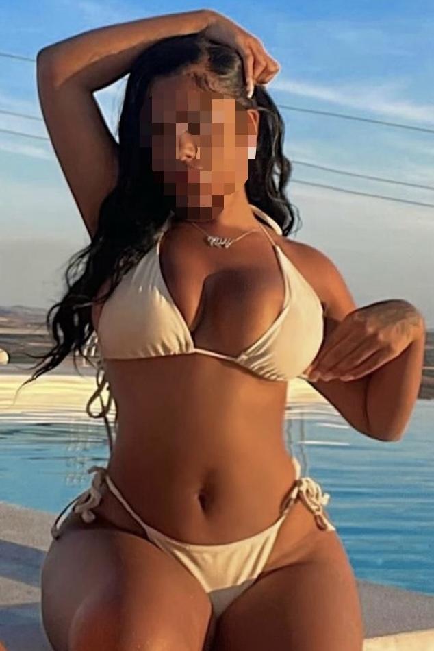 631500637: Chica busca chico en Murcia