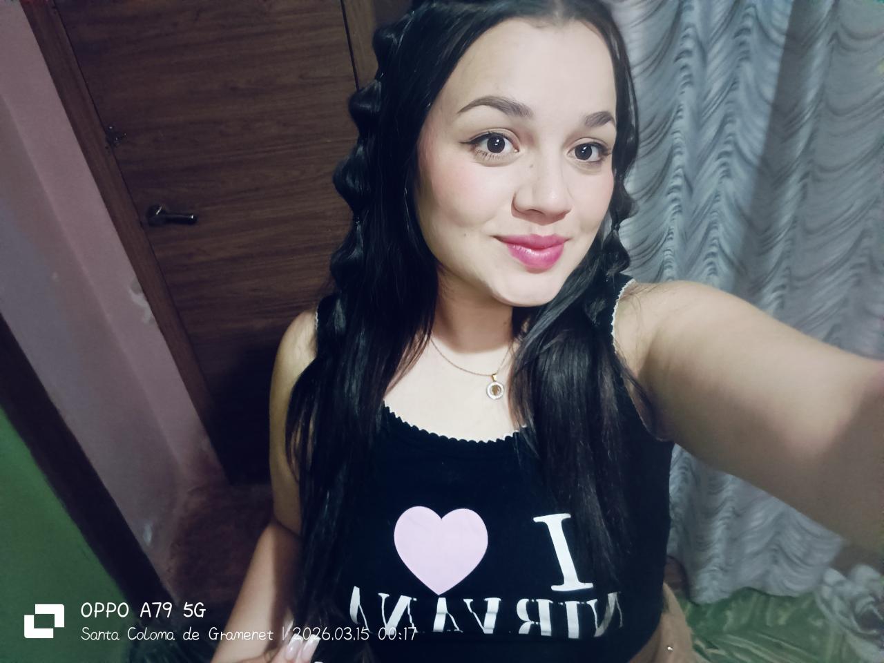 613647599: Chica busca chico en Barcelona