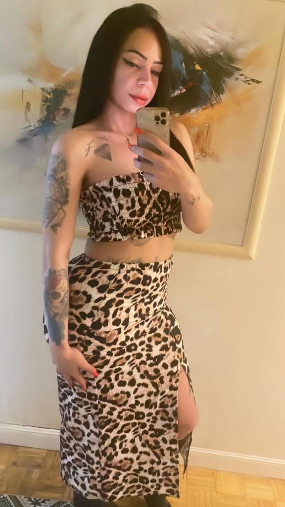 672829212: Chica busca chico en La Coruña