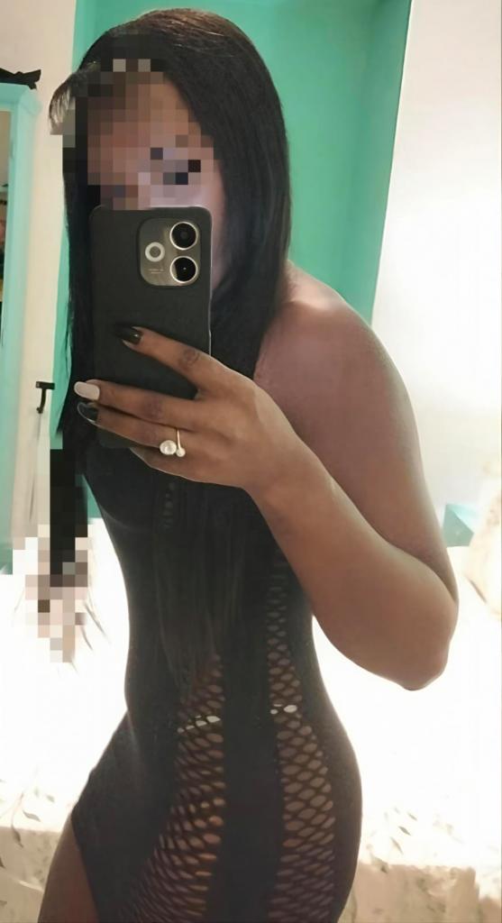 Chica busca chico en Cádiz: 