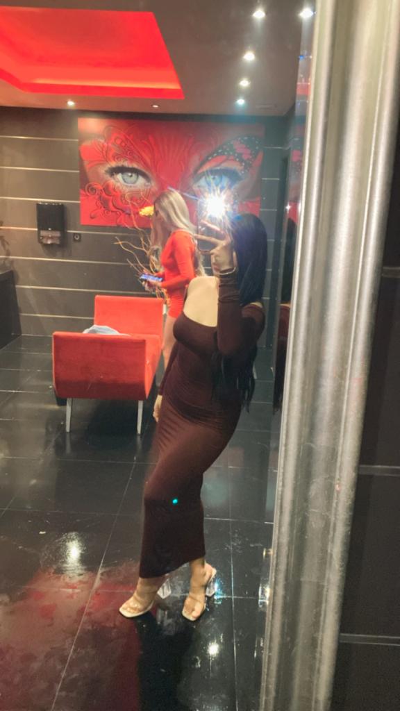 Chica busca chico en Sevilla: 