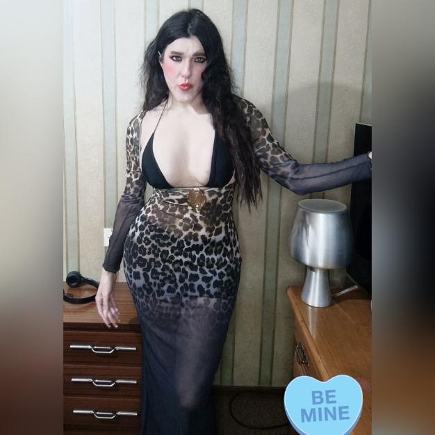 697455526: Transexual en La Coruña