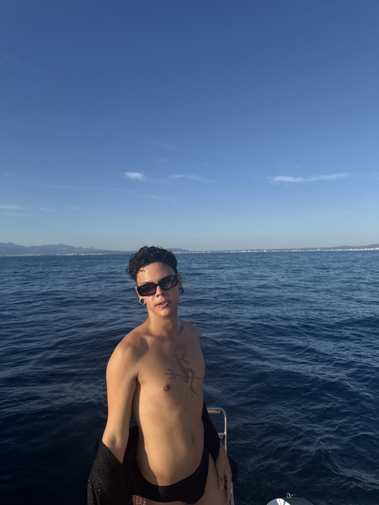 Chico busca chica en Mallorca: 