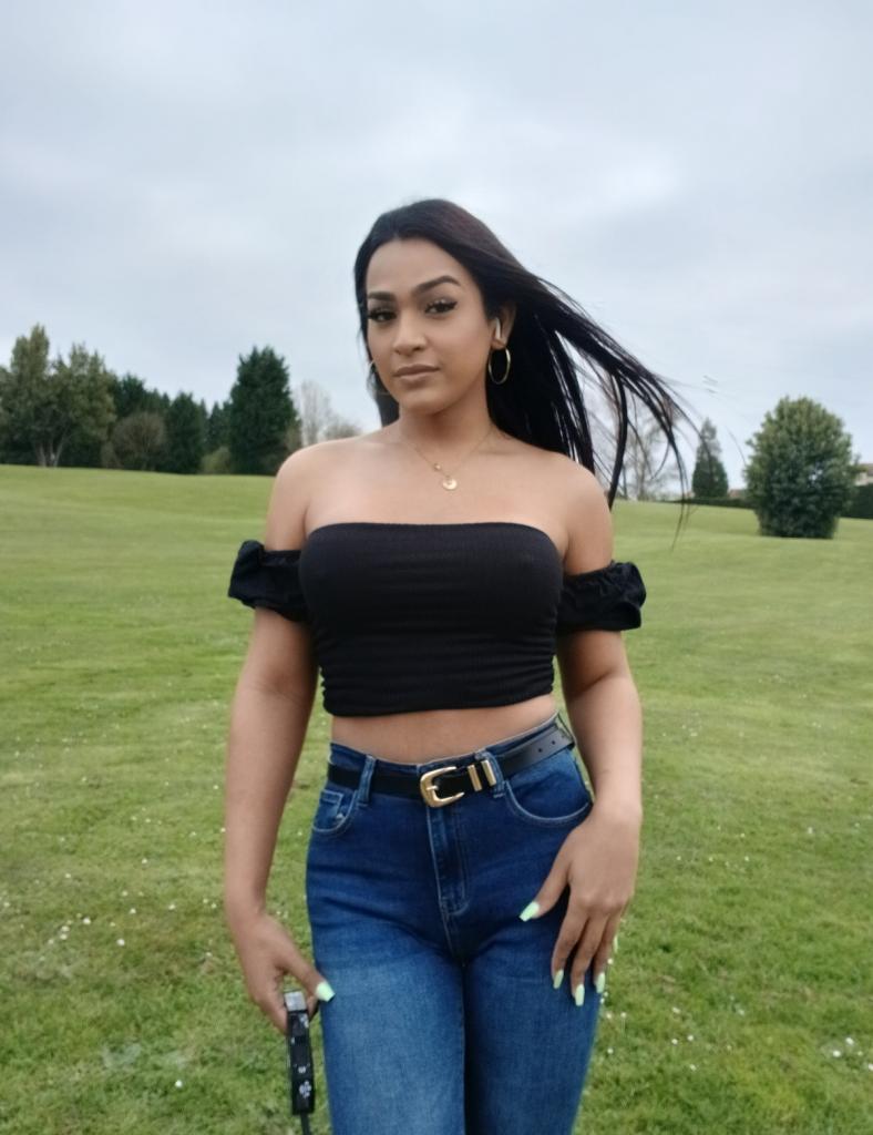 677913721: Travesti en La Coruña