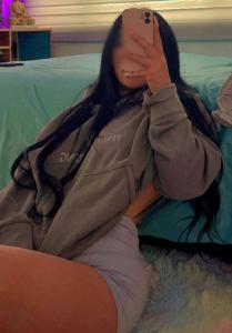 613572180: Chica busca chico en Barcelona