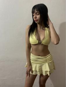 677964477: Chica busca chico en La Coruña