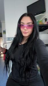 643596417: Chica busca chico en Cantabria