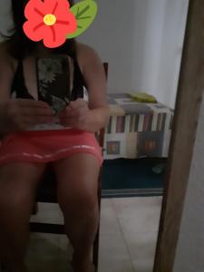 698372645: Chica busca chico en Cáceres