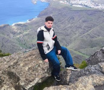 602871442: Chico busca chica en Barcelona