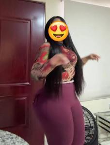 643853792: Chica busca chico en Barcelona