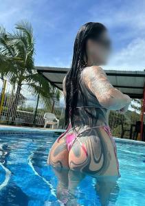 613572180: Chica busca chico en Barcelona