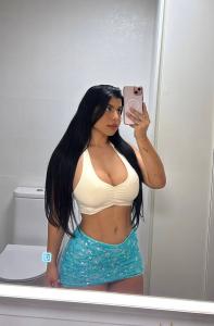 614056628: Chica busca chico en Barcelona