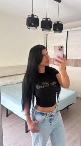 614056628: Chica busca chico en Barcelona