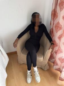 613762817: Chica busca chico en Madrid