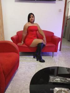 664325583: Chica busca chico en Tenerife