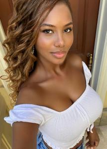 685239384: Chica busca chico en Granada