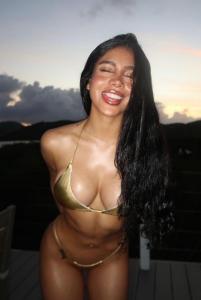 643390315: Chica busca chico en Zaragoza