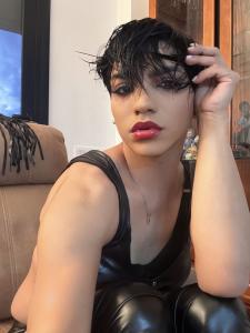 613599494: Transexual en Barcelona