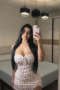 614056628: Chica busca chico en Barcelona