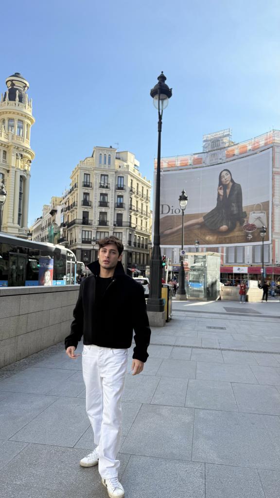 Chico busca chica en Barcelona: 