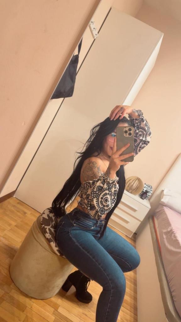 742043692: Chica busca chico en Castellón