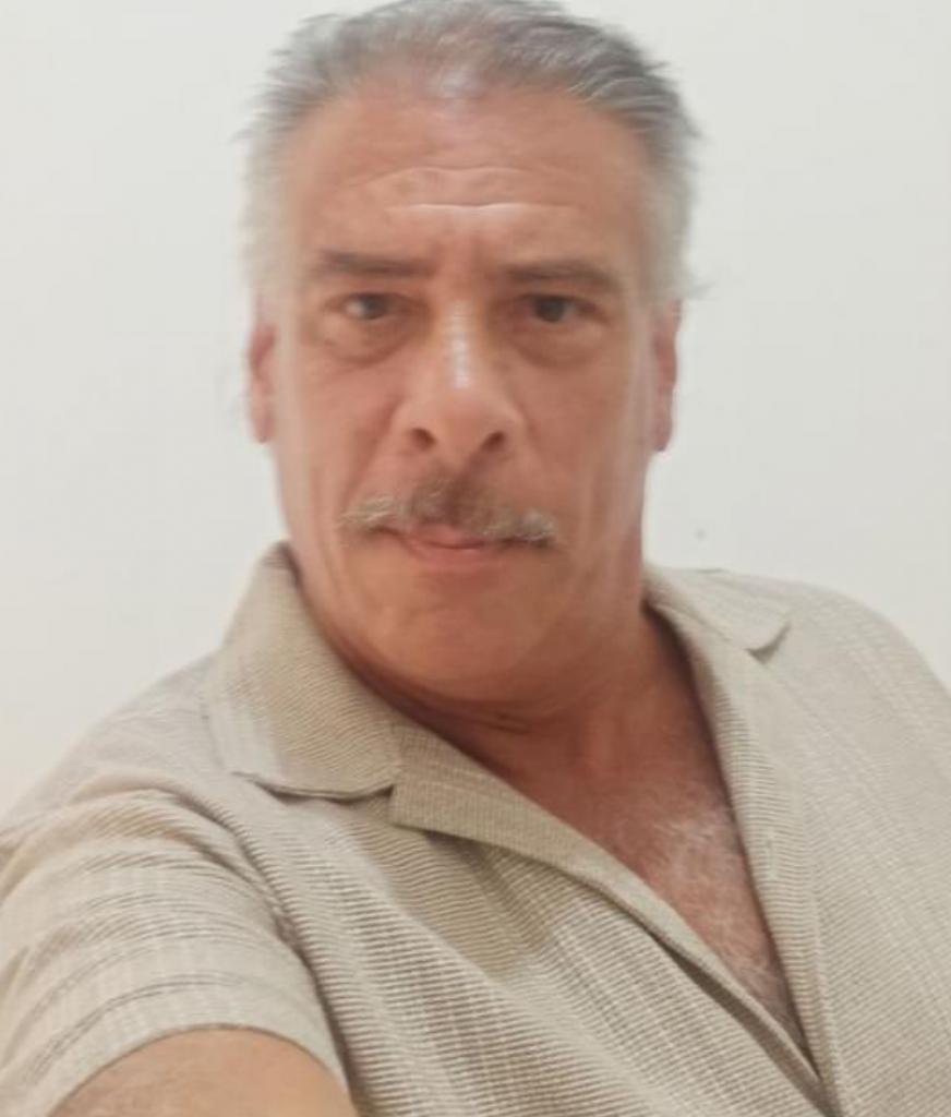 Chico busca chica en Lugo: 