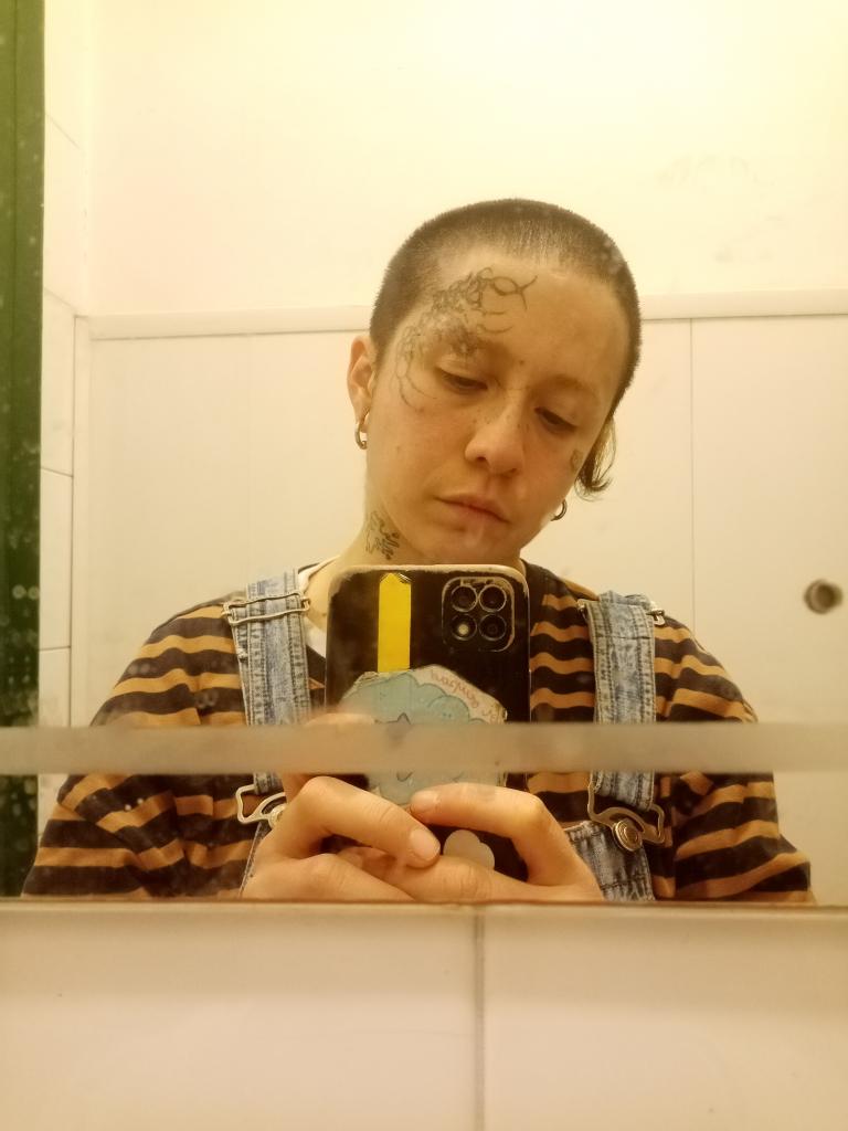 663150028: Chica busca chico en Barcelona