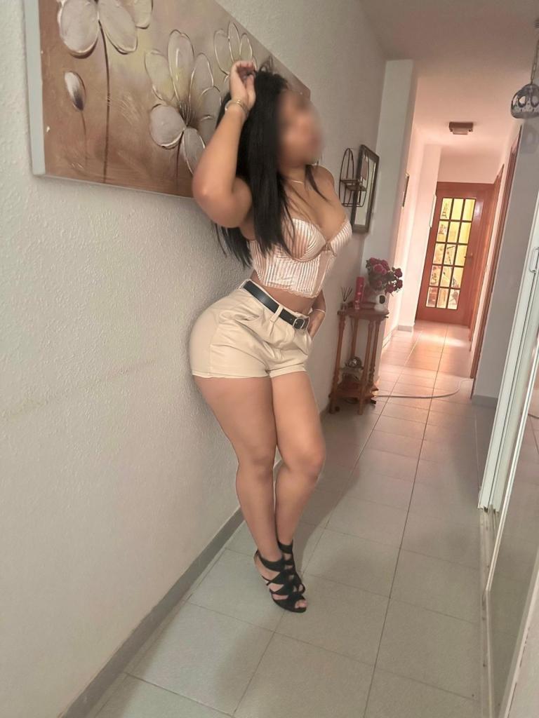 Chica busca chico en Cádiz: 