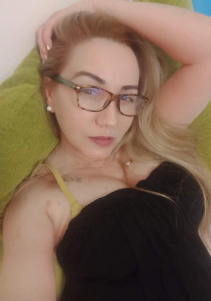 Chica busca chico en Orense: 