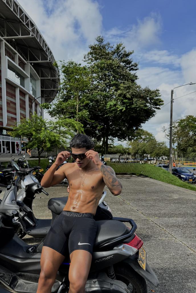 603513229: Chico busca chica en Málaga