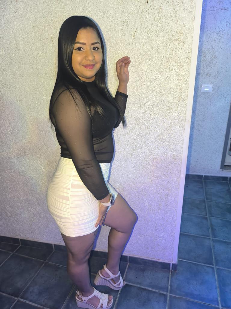 664325583: Chica busca chico en Tenerife