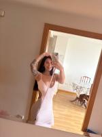 617233577: Chica busca chico en Sevilla