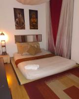 642034041: Chica busca chico en Barcelona