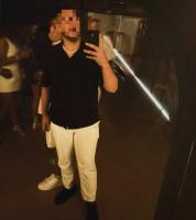 605055368: Chico busca chica en Málaga