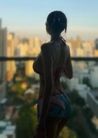 623232601: Chica busca chico en Barcelona