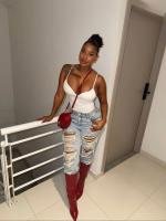 665570381: Chica busca chico en Málaga