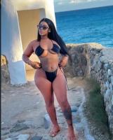 659071783: Chica busca chico en Sevilla