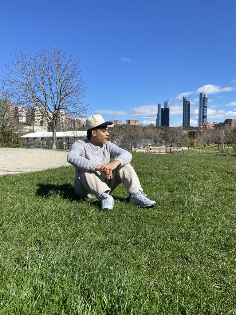 617544101: Chico busca chica en Madrid