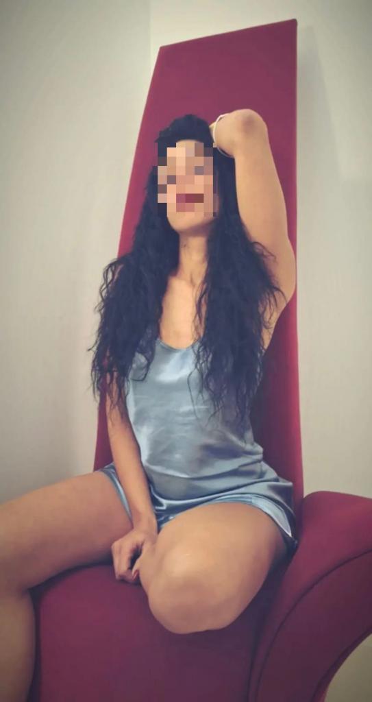 672865062: Chica busca chico en Madrid