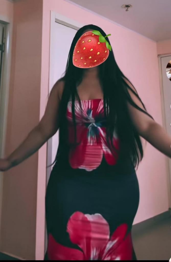 643853792: Chica busca chico en Barcelona