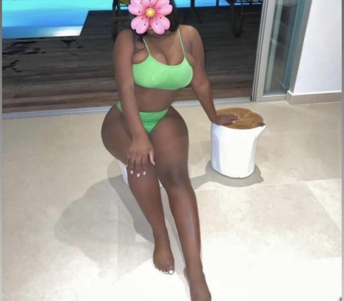 632779229: Chica busca chico en Barcelona