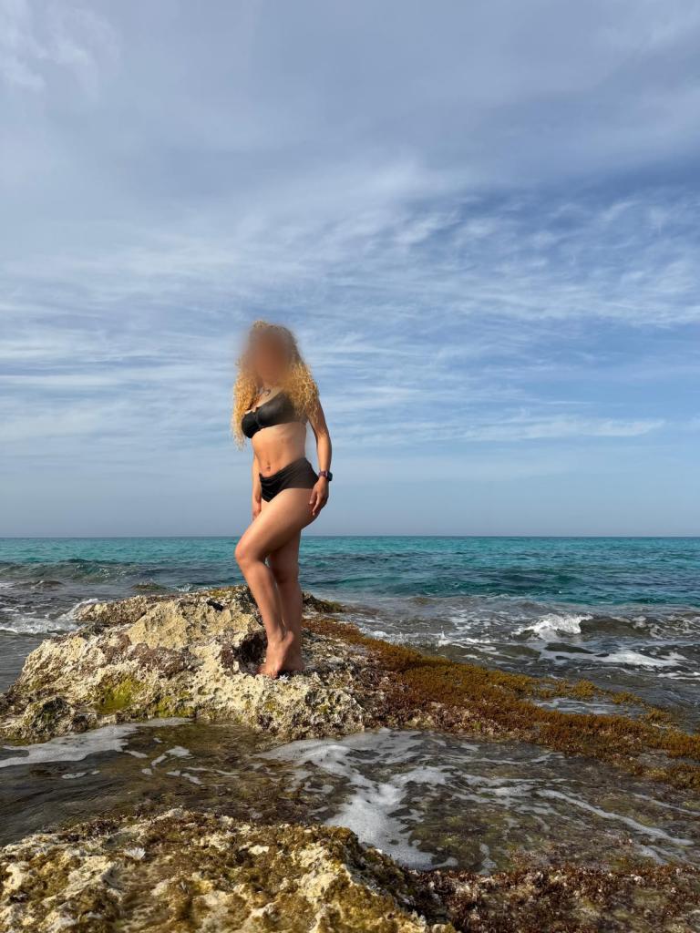 Chica busca chico en Ibiza: 