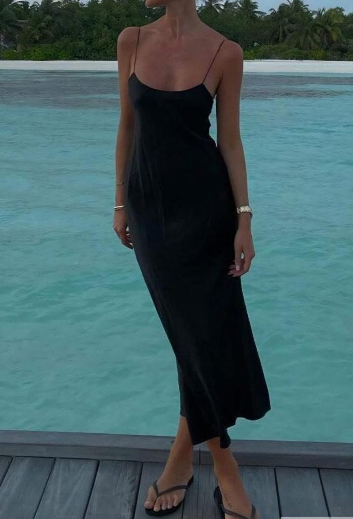 666796460: Chica busca chico en Ibiza