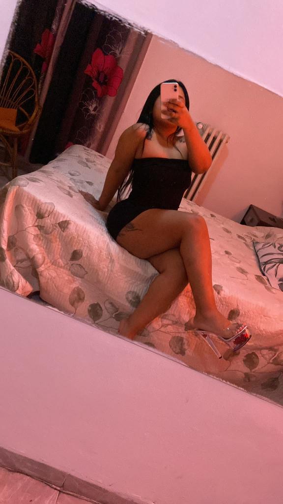 Chica busca chico en Murcia: 