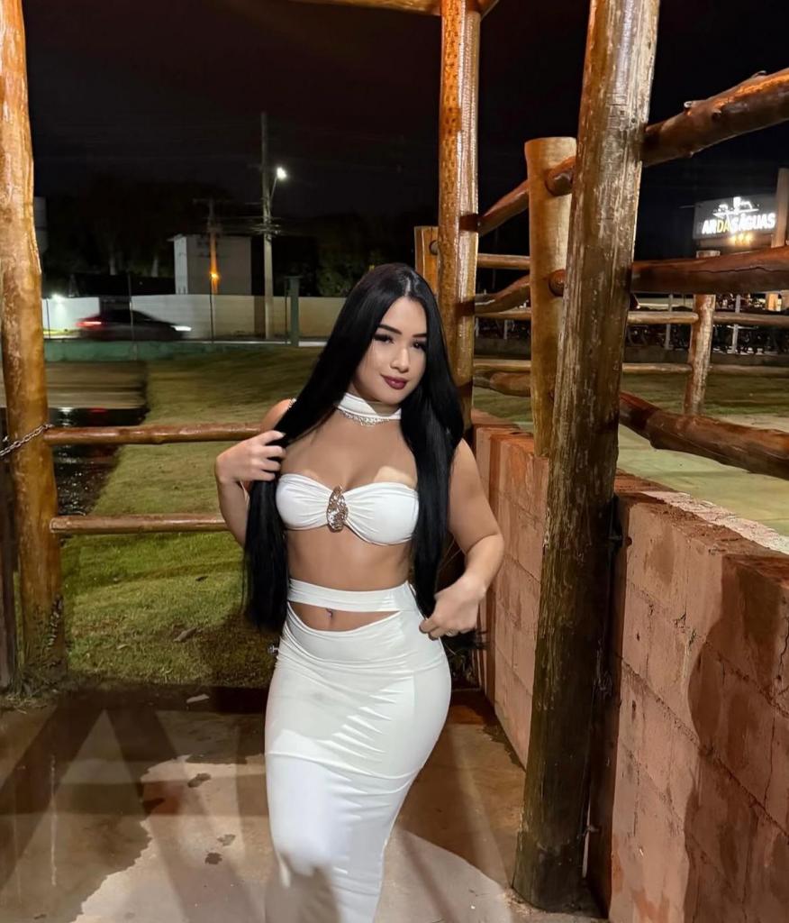 613831654: Chica busca chico en Cádiz