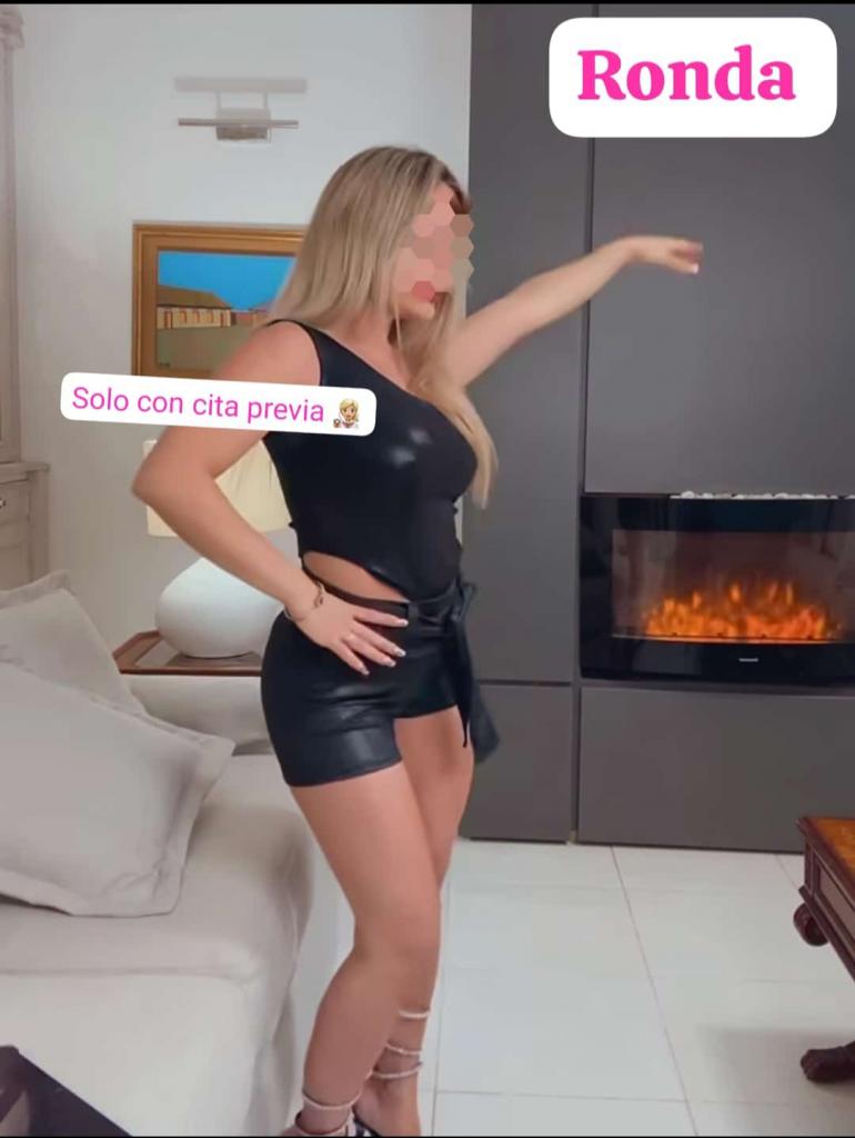 641180153: Chica busca chico en Málaga